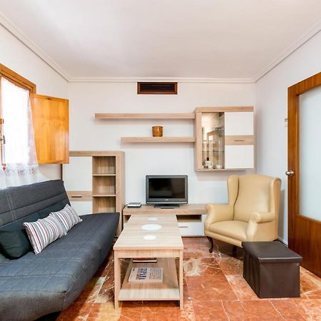 Holi-Rent Estrella Apartment Севиля Екстериор снимка