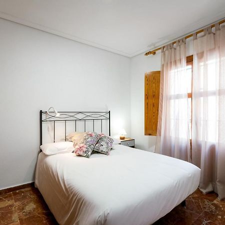 Holi-Rent Estrella Apartment Севиля Екстериор снимка